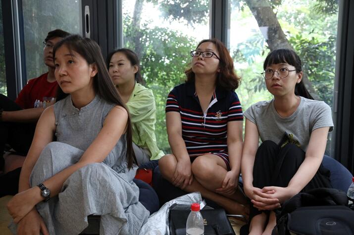 ����Ȼ���ؾ�����������һ��(ch��ng)���ӵİl(f��)����(hu�� )