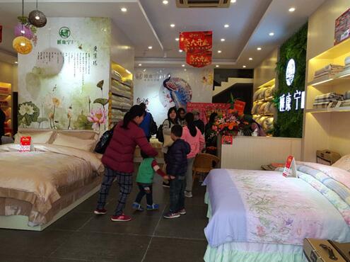 ˯�����Ҽ�¡���M(j��n)�v�(y��ng)��������(ch��ng)�����