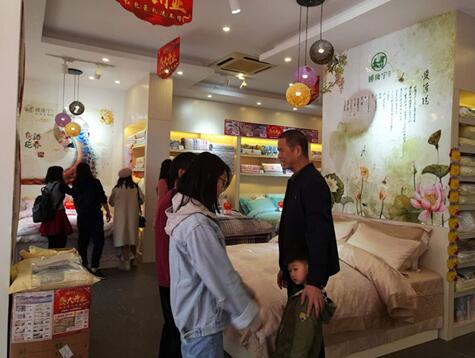 ˯�����Ҽ�¡���M(j��n)�v�(y��ng)��������(ch��ng)�����