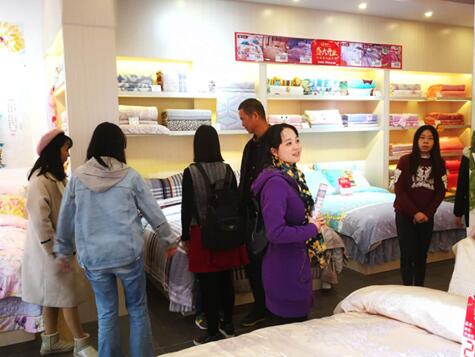 ˯�����Ҽ�¡���M(j��n)�v�(y��ng)��������(ch��ng)�����