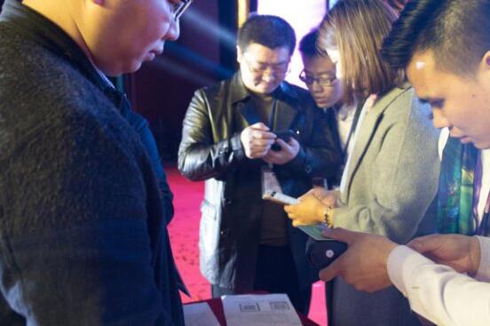 ���B͸īˮ����Q���aӡ����¶�������������������ʹ�c(di��n)