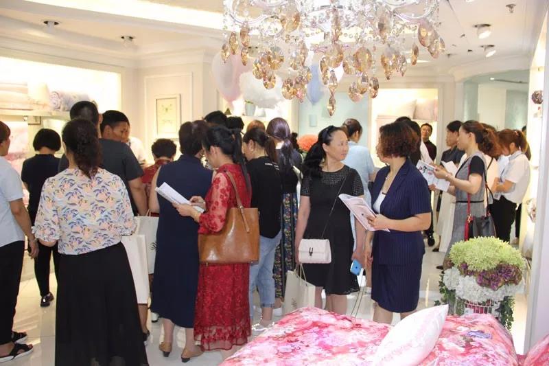 ��Ʒ•�������Ҽ�2019�ﶬ��Ʒ�l(f��)����(hu�� )�A�M(m��n)�չ���