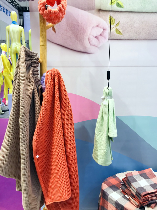 ���ϰ�ɫǧˇ���x�����W(xu��)ë��--�L(f��ng)�ӱ�ǧˇ����Ʒ�������޹�˾���T(m��n)�˴�����