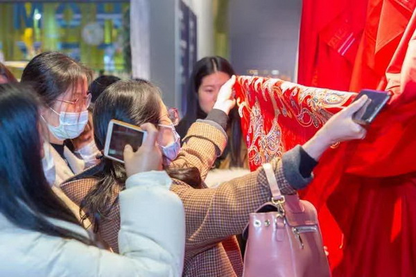 �M�F���ഺ���Ҽ�չ����Ҽ�ӡ�(li��n)�˄�(chu��ng  )�¼Ҽ��a(ch��n)�I(y��)�����B(t��i)