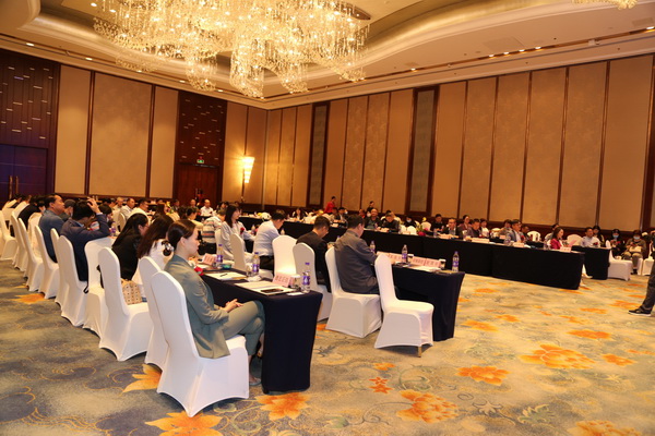 �R���ИI(y��)���������ɼҼ��P���𺽡����u�мҼ��f(xi��)��(hu�� )�������(hu�� )¡�����_(k��i)