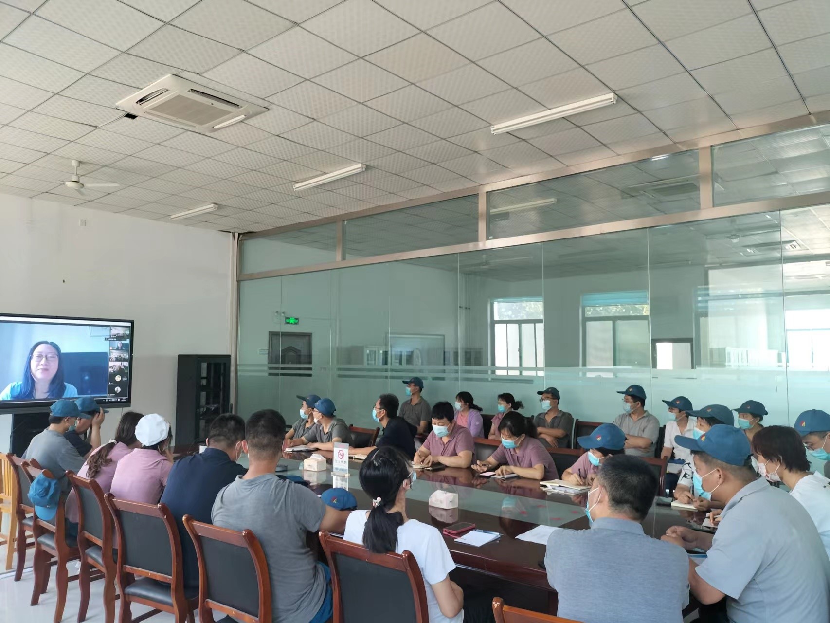 ����������Ʒ�����A(y��ng)δ��(l��i)--���AԴý�w���ƾ��ס����(d��ng)�A�M(m��n)�e��