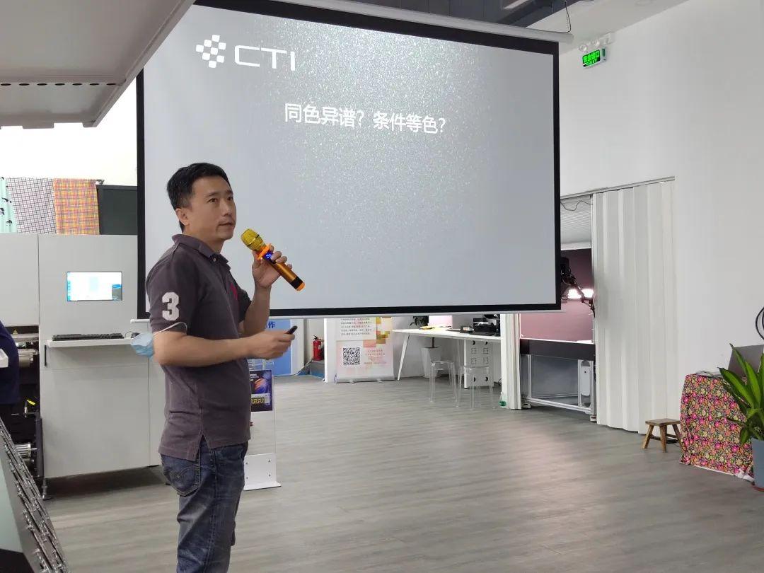 ��ʼ���Ʒ���aӡˇչʾ���ĳɹ���Ļ���F��(ch��ng)�l(f��)������ذ���Ʒ